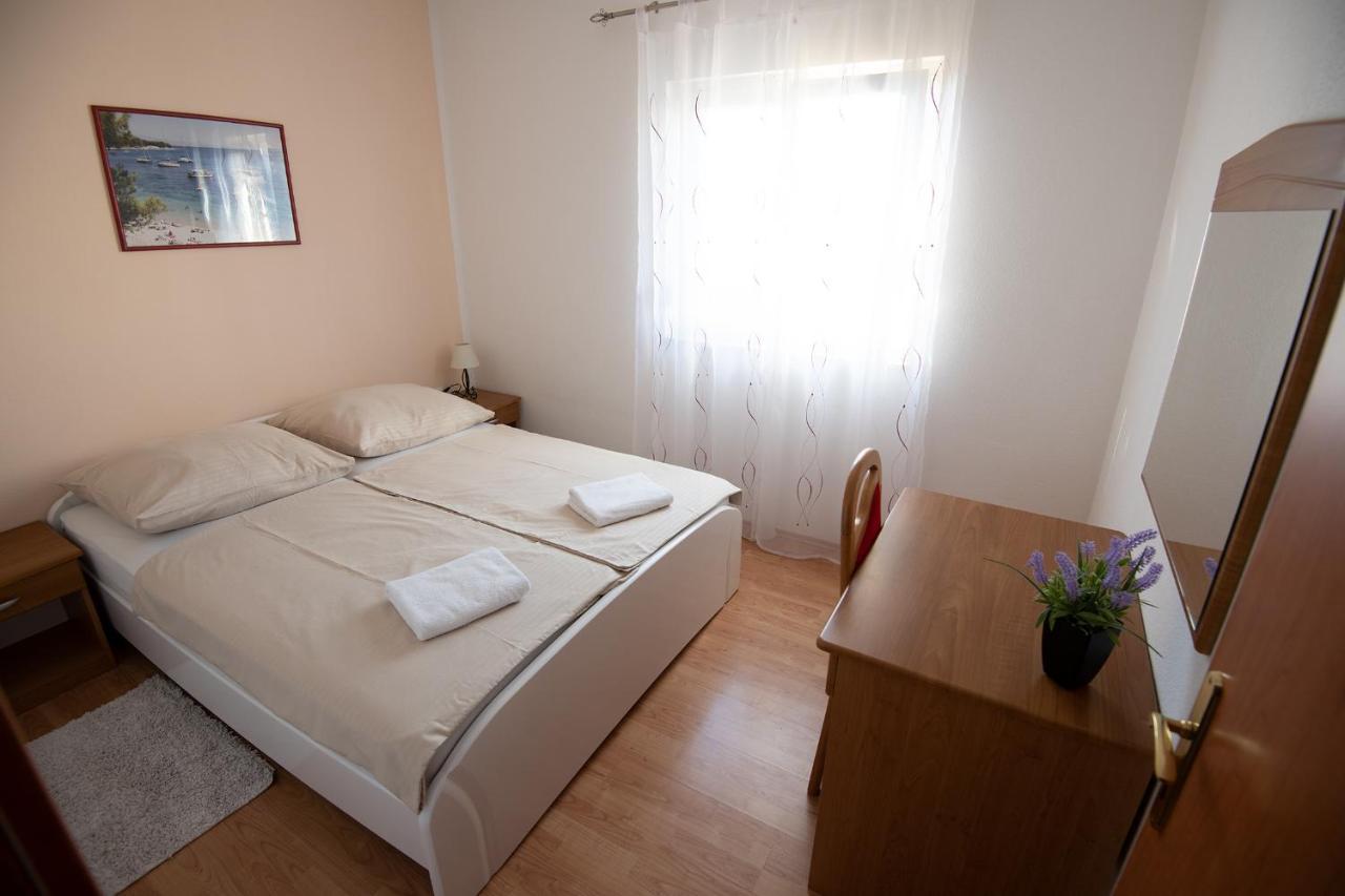 Apartments Mamut Trogir Exterior photo