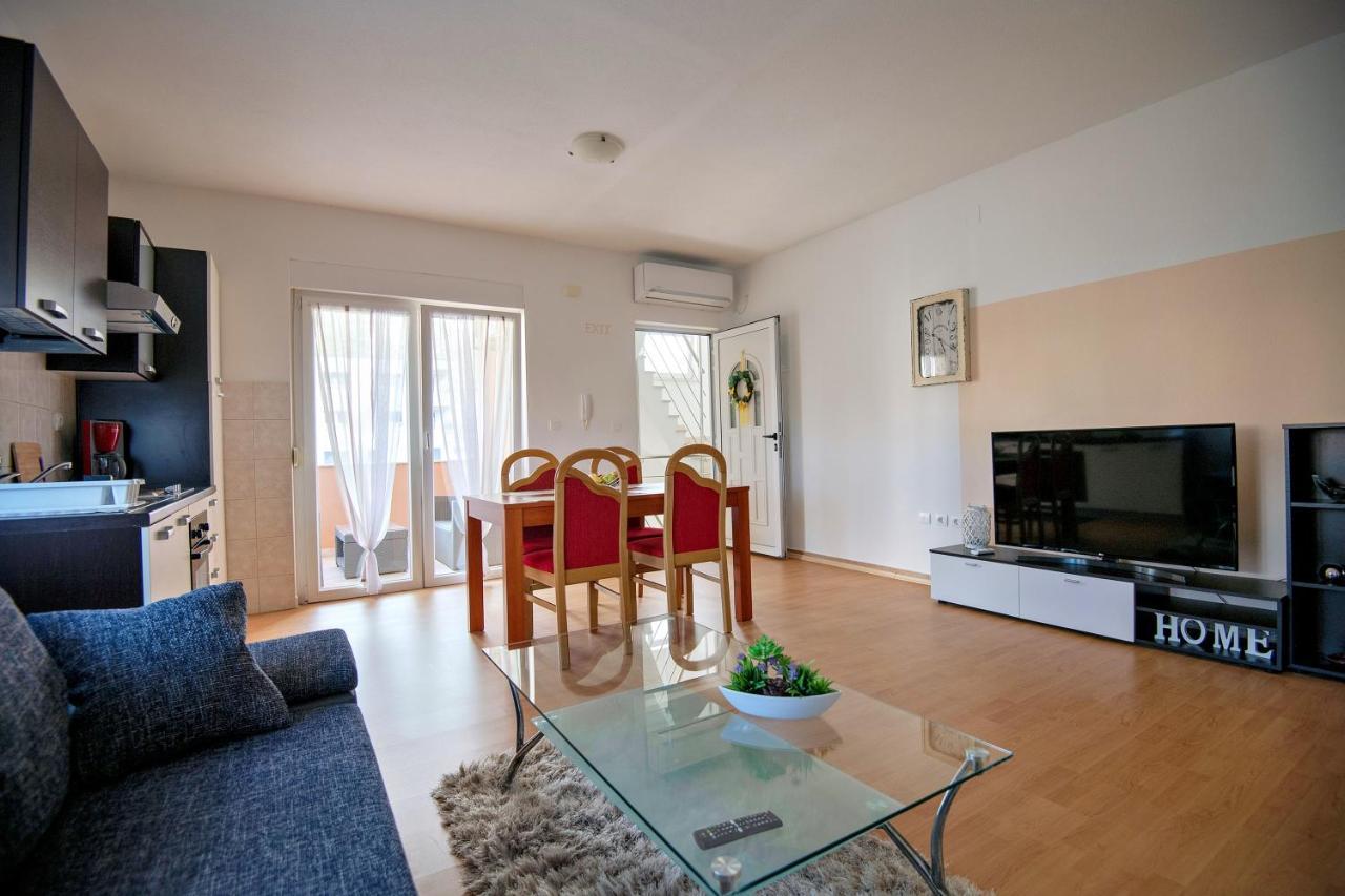Apartments Mamut Trogir Exterior photo