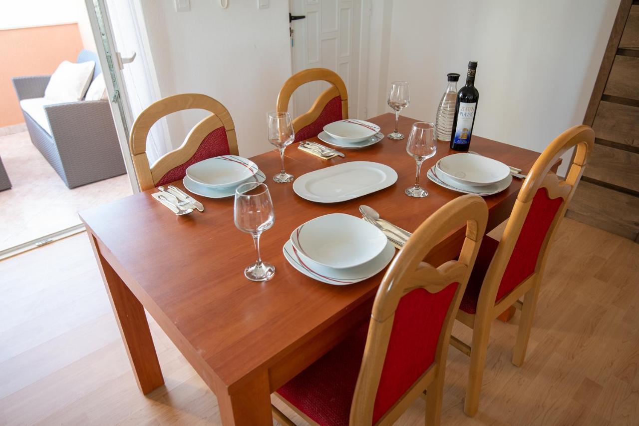 Apartments Mamut Trogir Exterior photo