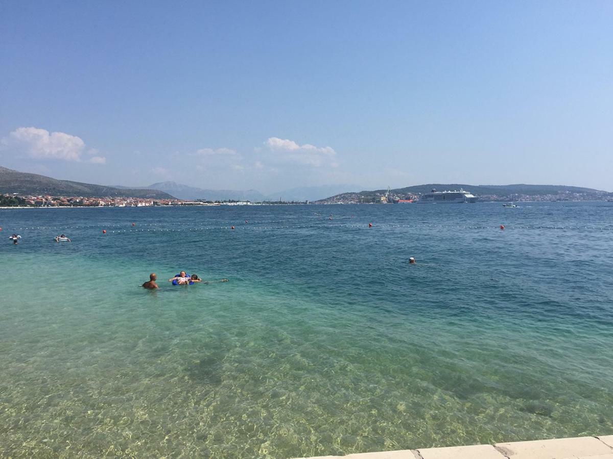 Apartments Mamut Trogir Exterior photo
